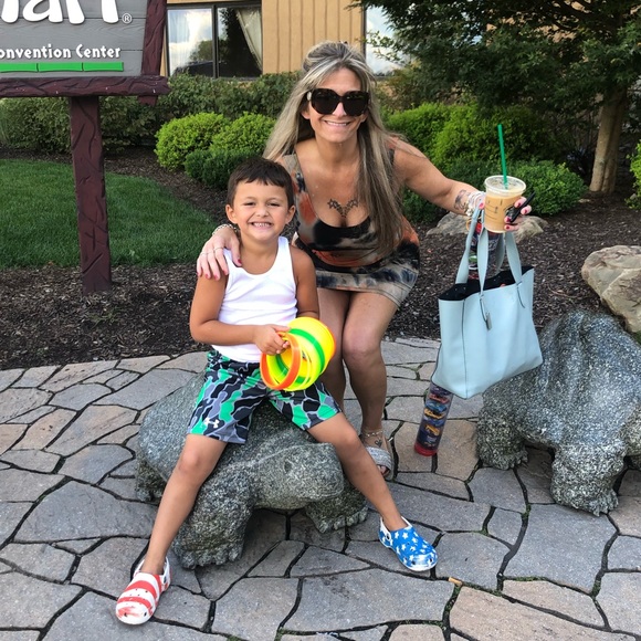 Meet your Posher, Danielle - Picture 11 of 16